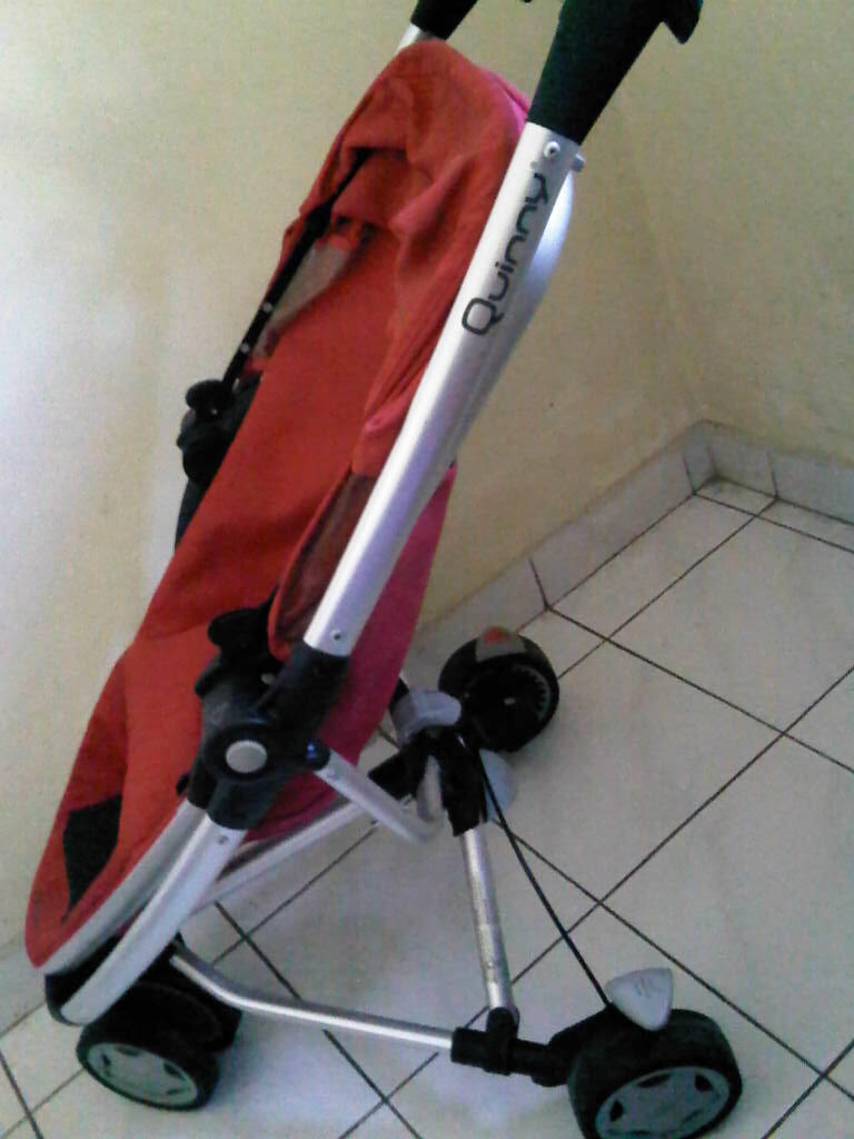 MURAH ! Stroller Quinny Z Extra 2011 Merah Bonus Car Seat Britax ukuran Toddler