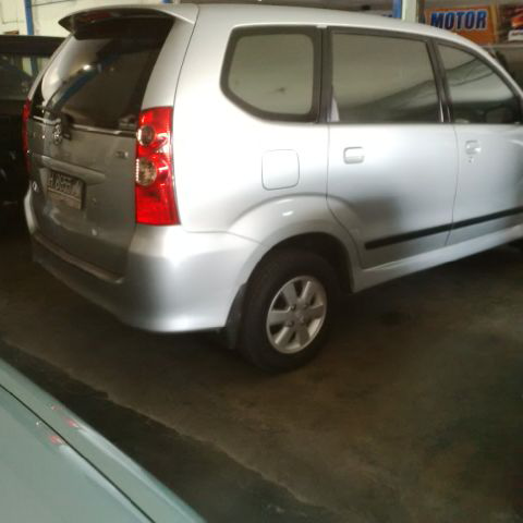 jual avanza 2009 silver plat H muraah