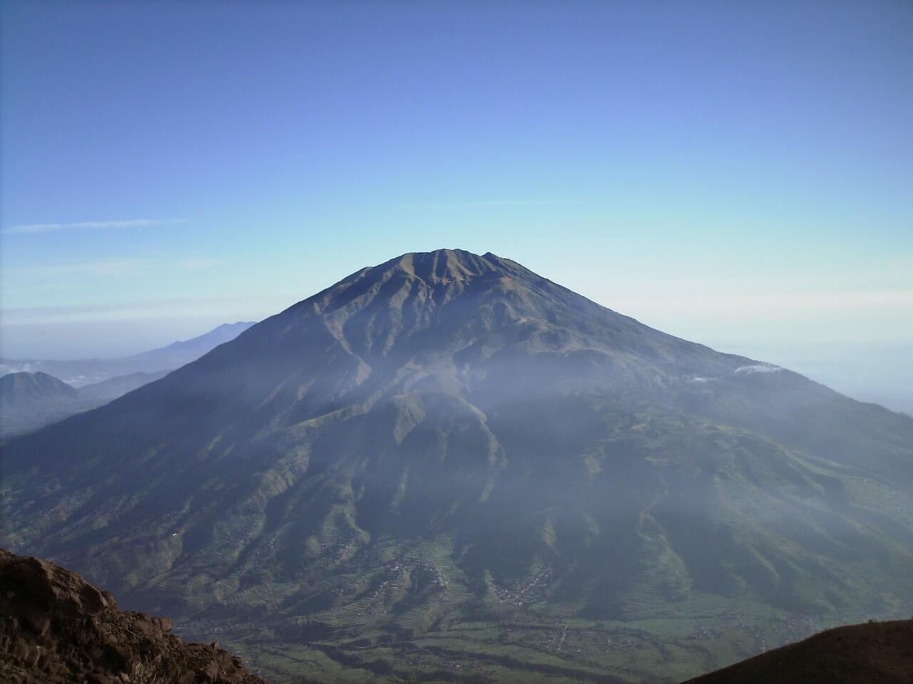 Guyuran Hujan di Gunung Merbabu