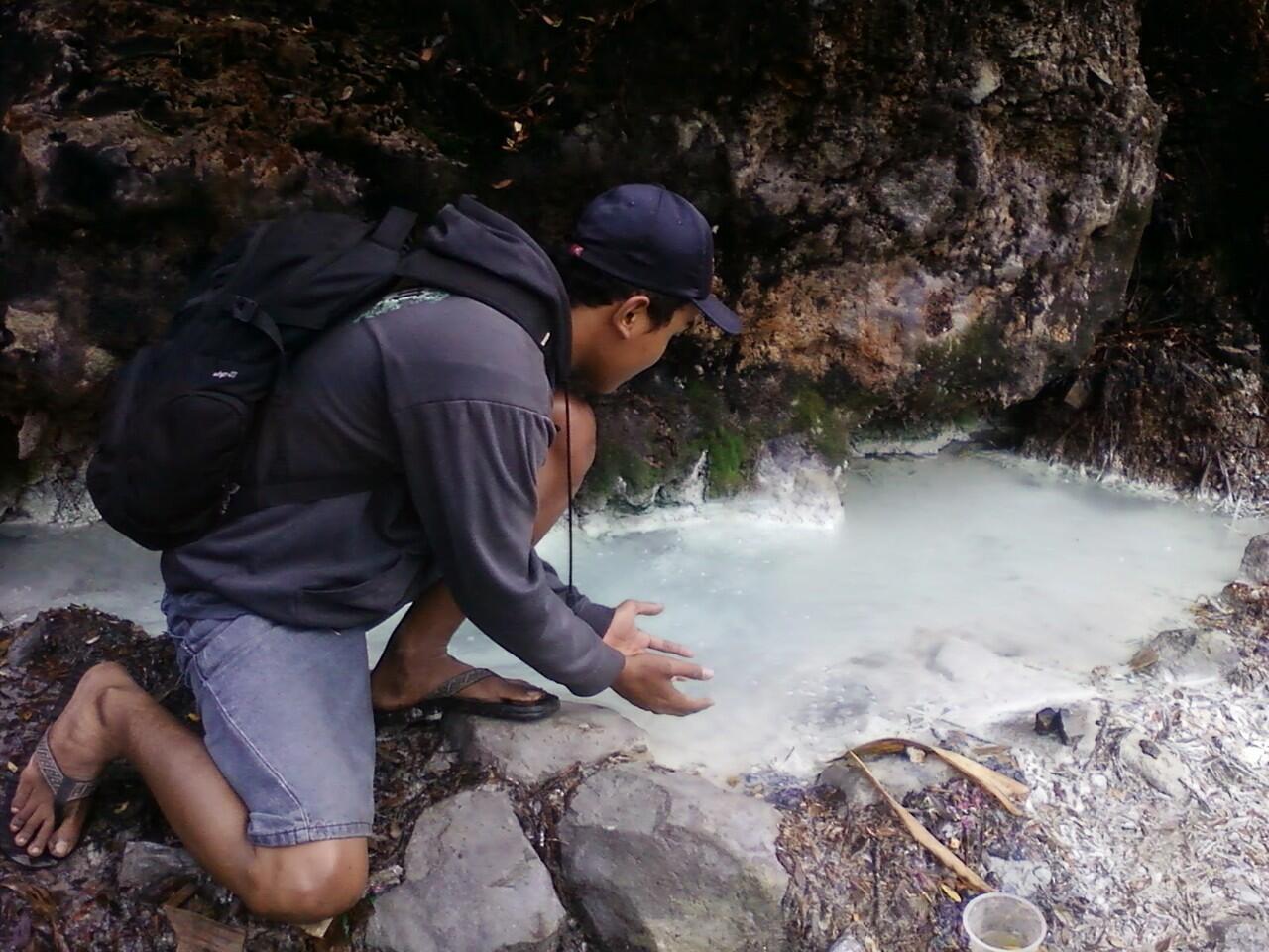 Guyuran Hujan di Gunung Merbabu