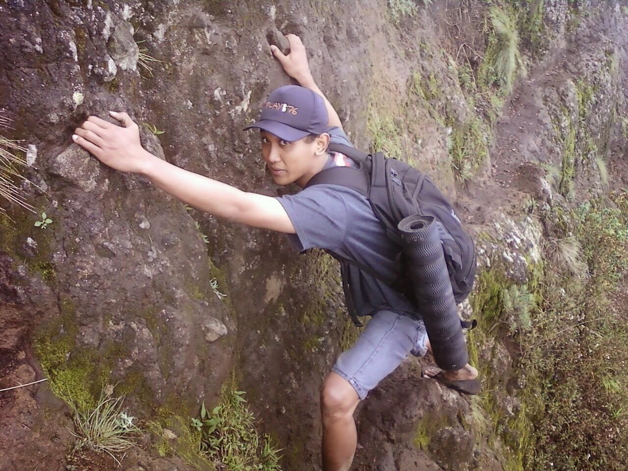 Guyuran Hujan di Gunung Merbabu