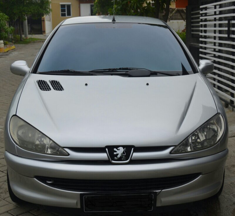 Peugeot 206 AT 2003