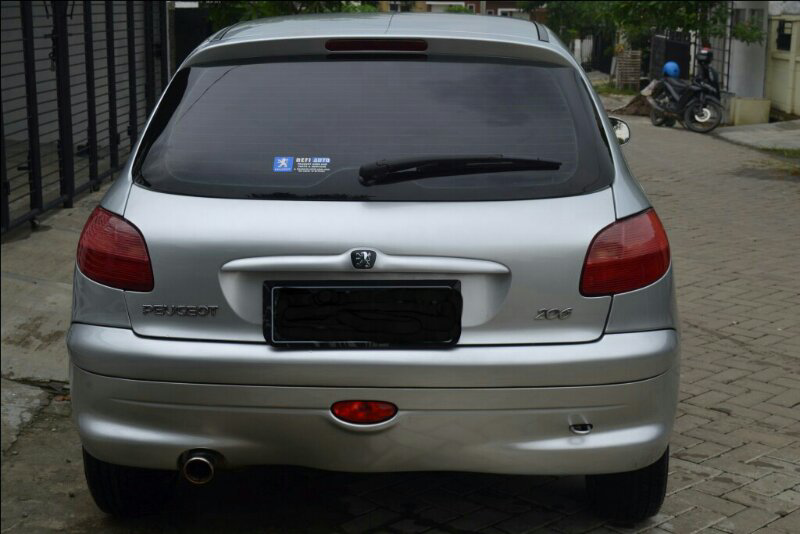 Peugeot 206 AT 2003