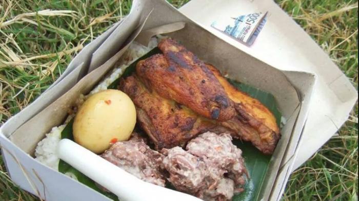 Nasi Kotak yang Dibagi-bagikan Prabowo di Dalamnya Ada Duit Rp 50 Ribu!