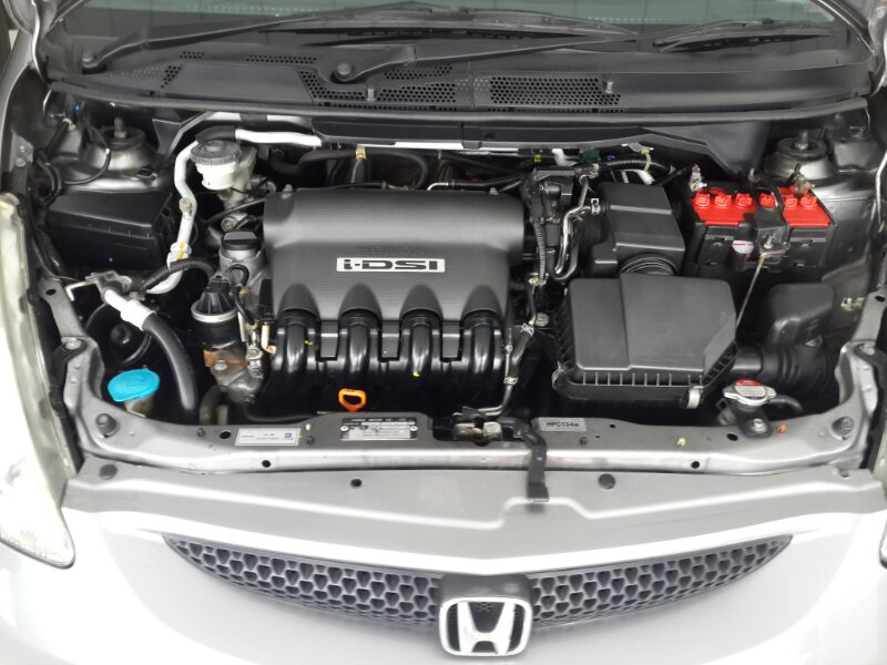 JUAL HONDA JAZZ ISDI SILVER SOLO