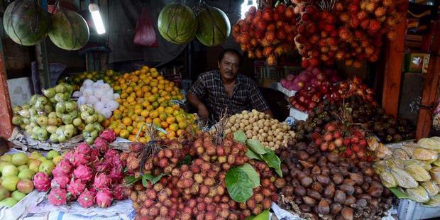 Beberapa pedagang yang diserbu pembeli ketika bulan puasa