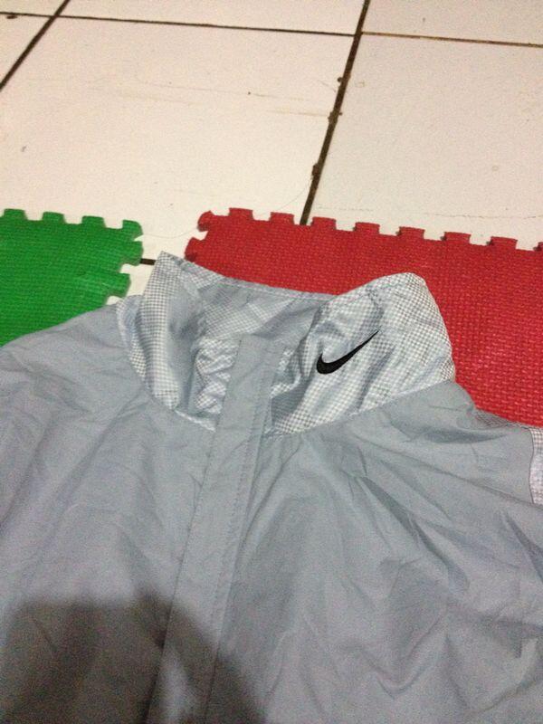 Jaket Nike Golf Original Waterproof Murah dan Mulus