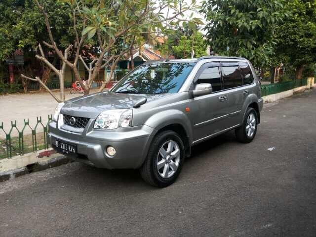 Jual Nissan X-Trail ST Th.2004 Automatic