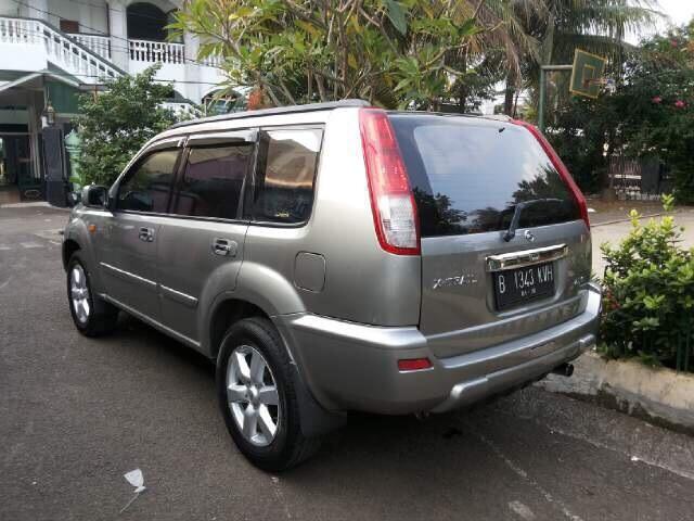 Jual Nissan X-Trail ST Th.2004 Automatic