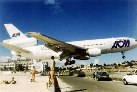 Bandara berbahaya: Sint Maarten