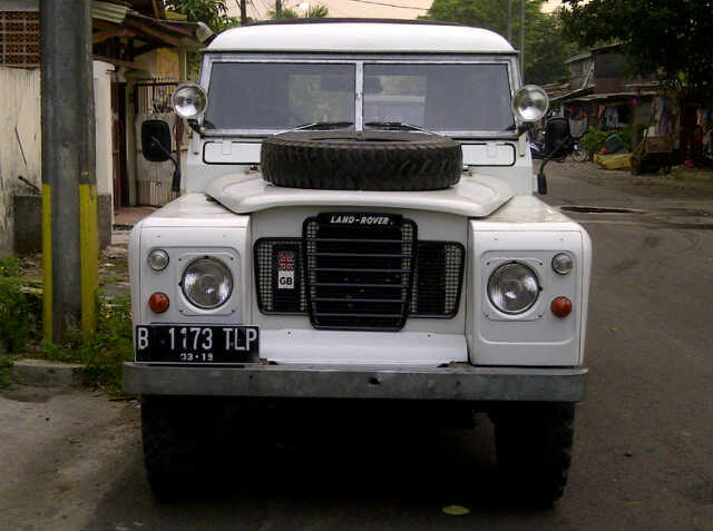 WTS LAND ROVER SERI 3 1983 PICK UP