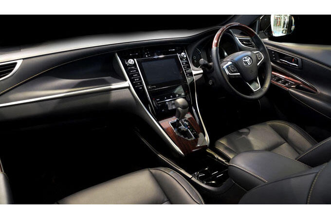 WARUNG TOYOTA HARRIER 2014