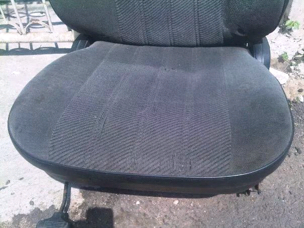 Jual Cover Jok Penumpang Depan Bawah BMW 318I M10/ M40 (Kondisi 95%)
