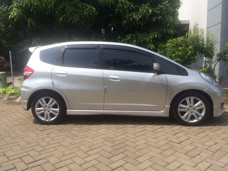 Jual Honda Jazz Silver 2012 A/T Istimewa