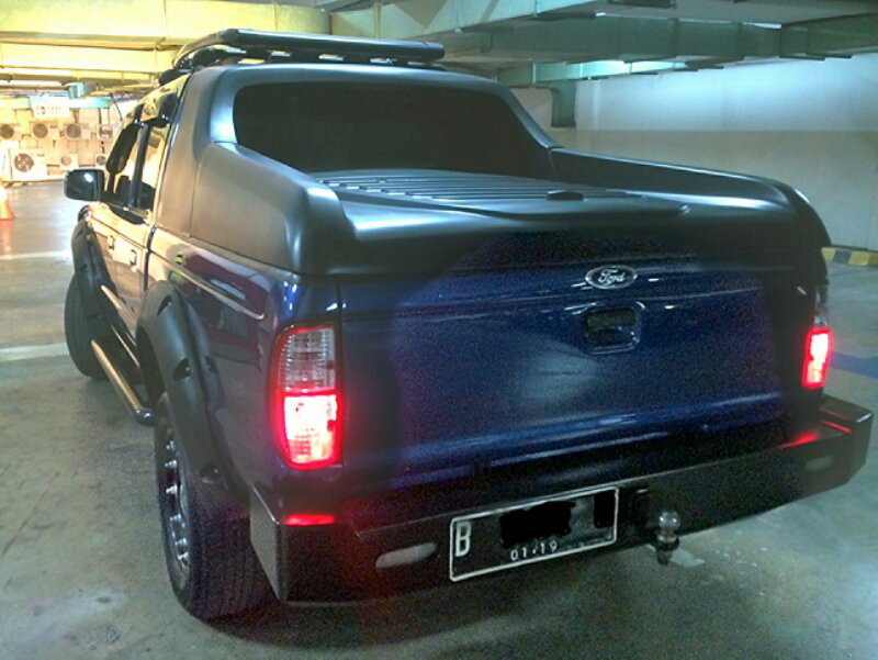 Jual Ford Ranger DC XLT 4x4 2500cc thn 2004