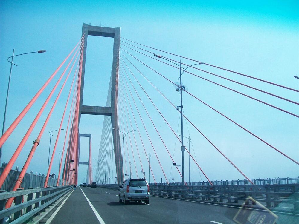 Jembatan Suramadu Sebuah Karya Anak Bangsa (PICT)