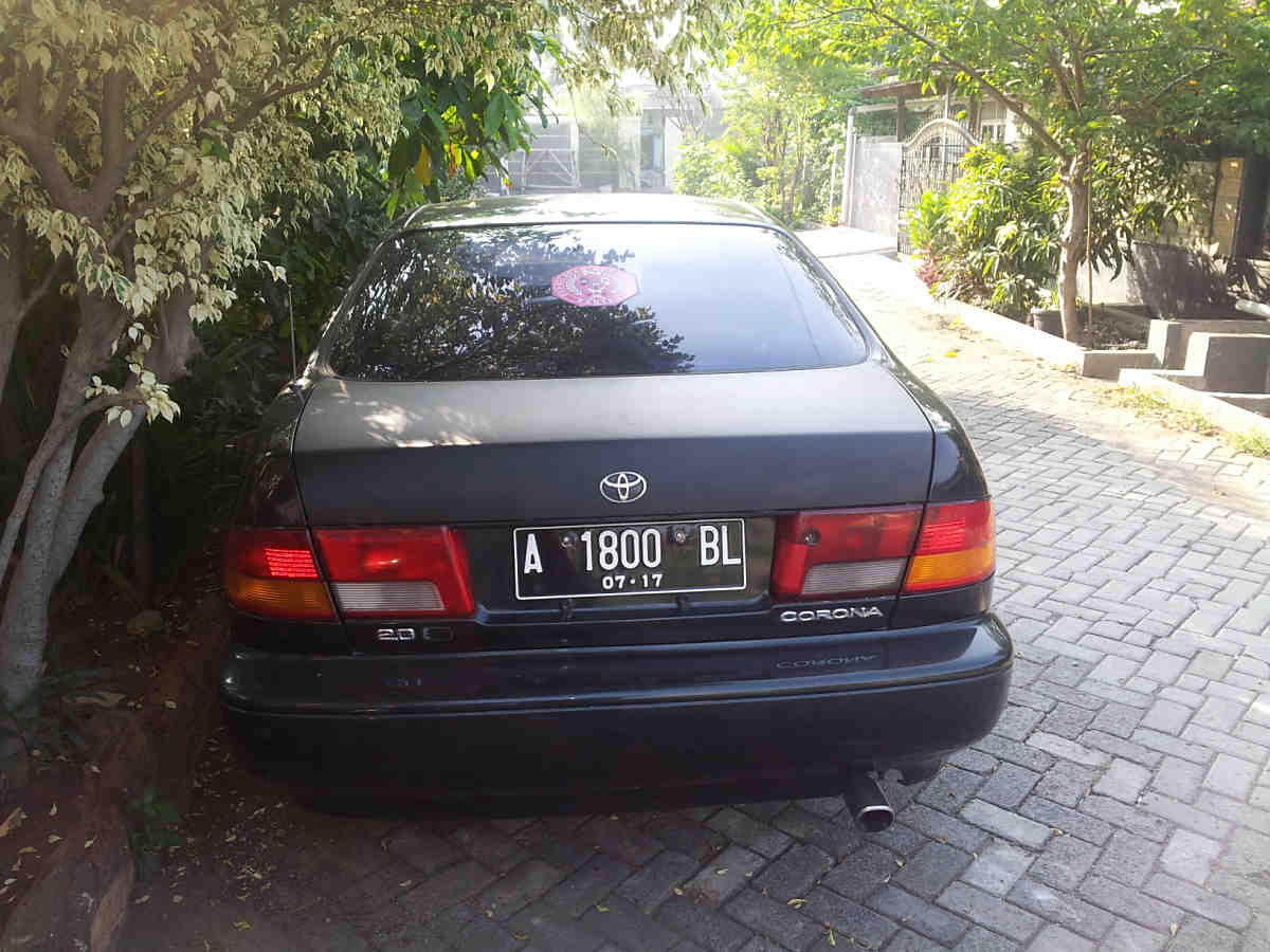Toyota Corona absolut 2000 hijau metalik, murah sekali....