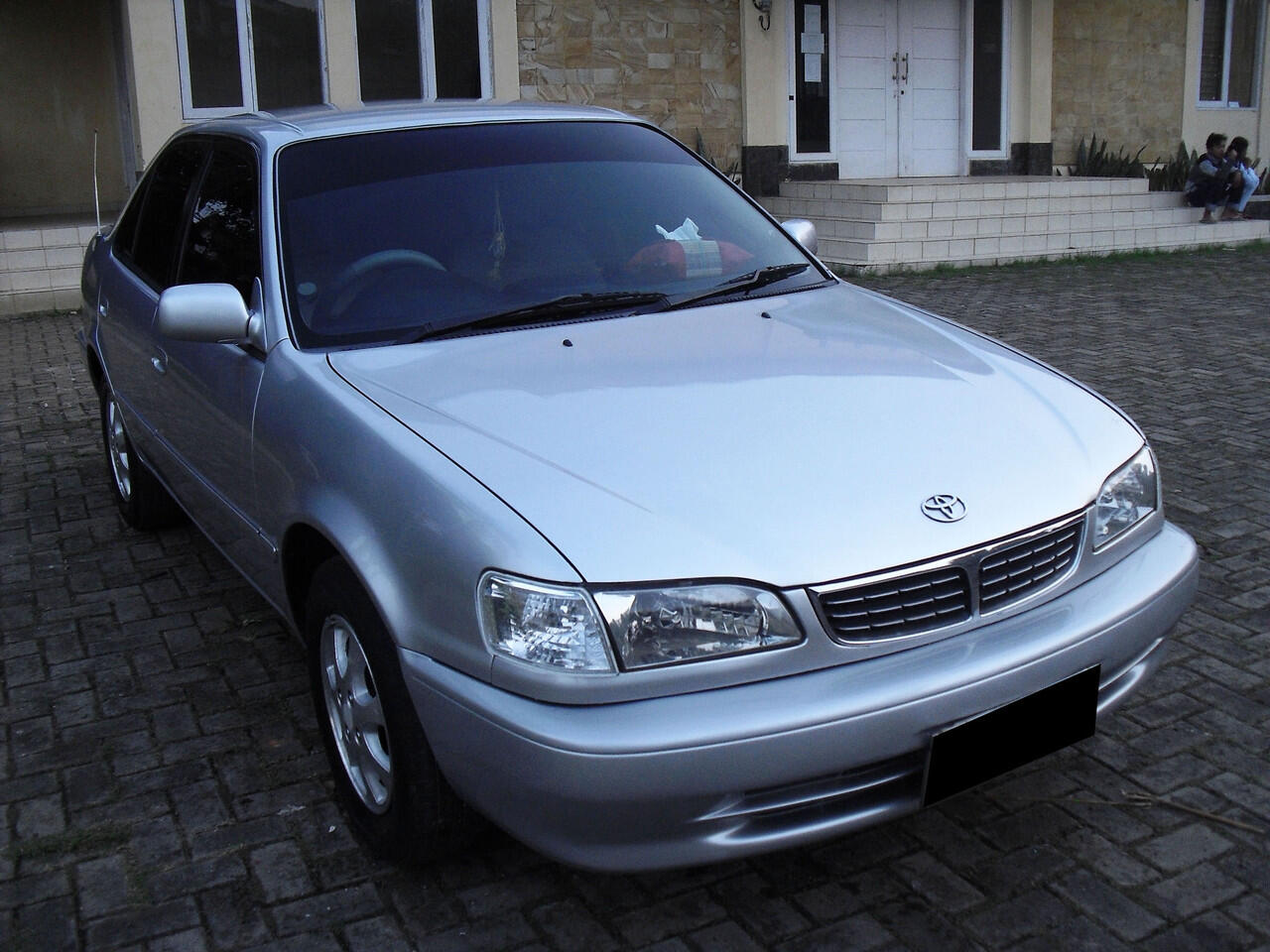 TOYOTA NEW COROLLA 1.8 SEG M/T THN 2000