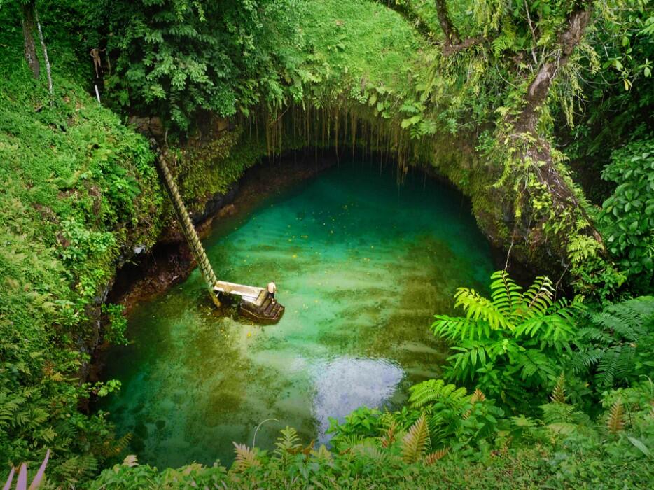 30 Tempat Berenang Paling Epic dan Ada Juga Yang Ekstrim