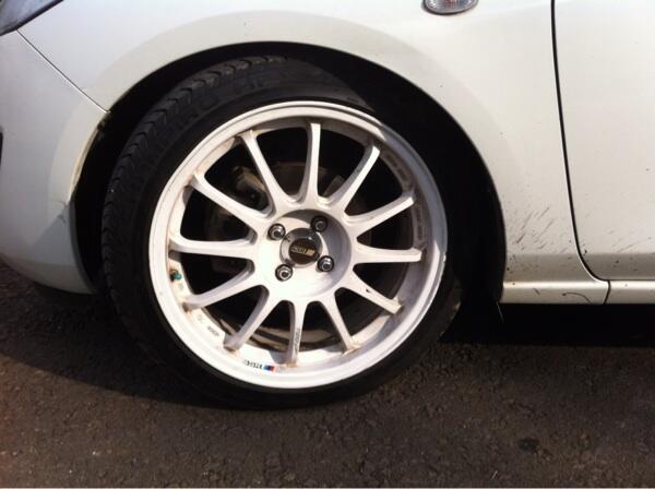 Mazda 2 thn 2011 White A/T