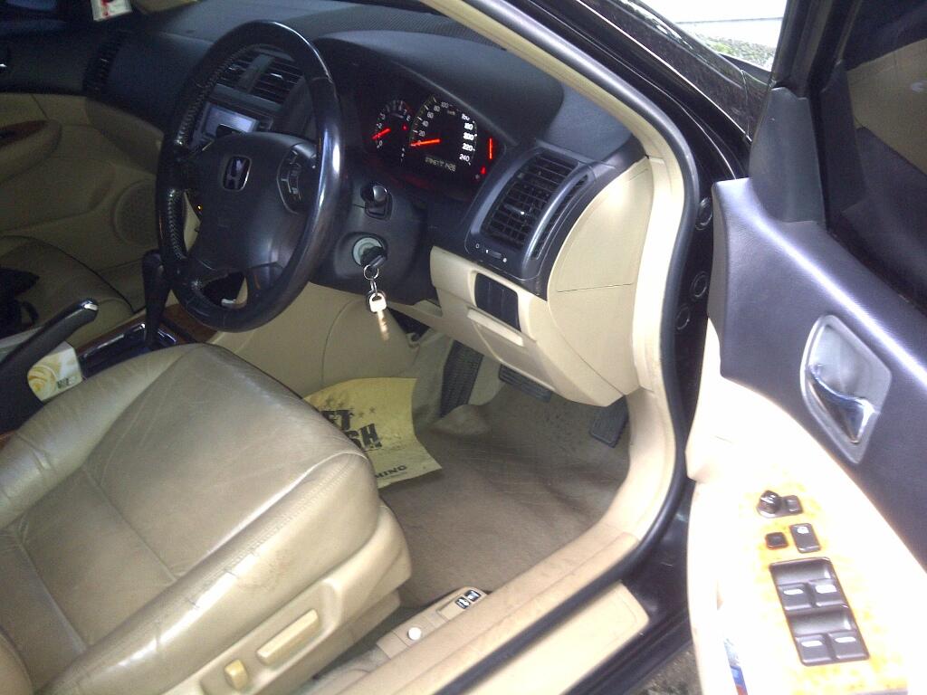 JUAL ; AGan ane mau Jual Mobil kesayangan nih Honda Accord 2003 VTIL
