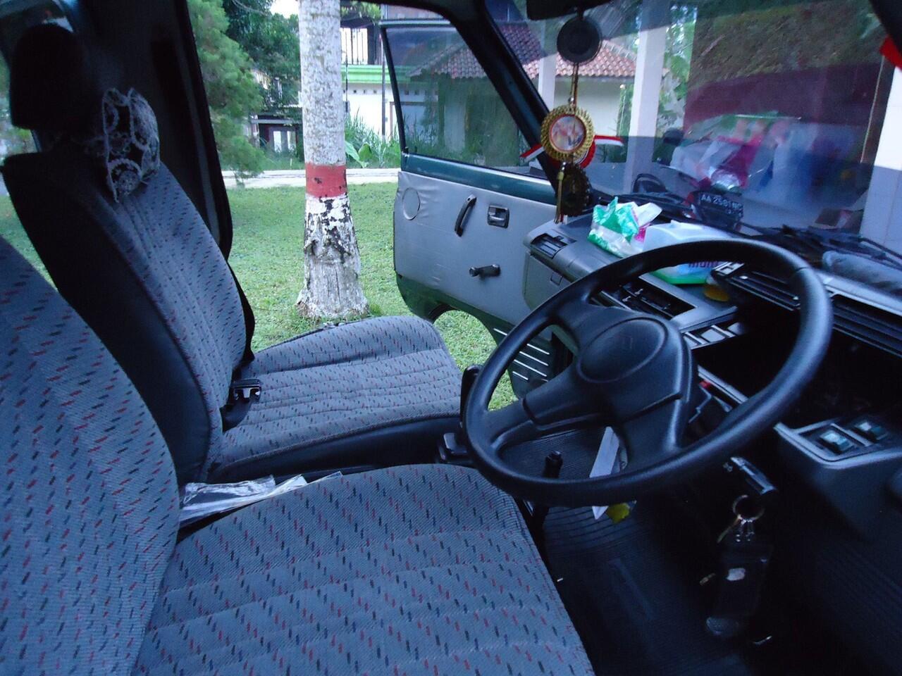 Dijual SUZUKI CARRY CARRETA SE (Special Edition)
