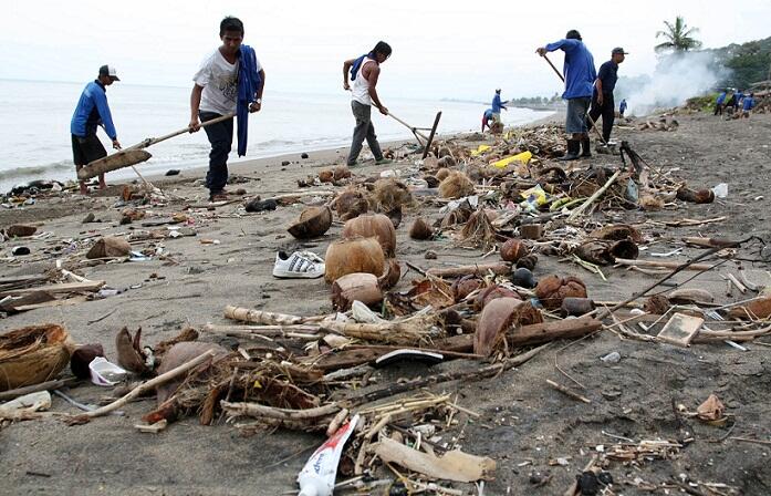 Perilaku Bijak yang Harus Diterapkan jika Berkunjung ke Pantai