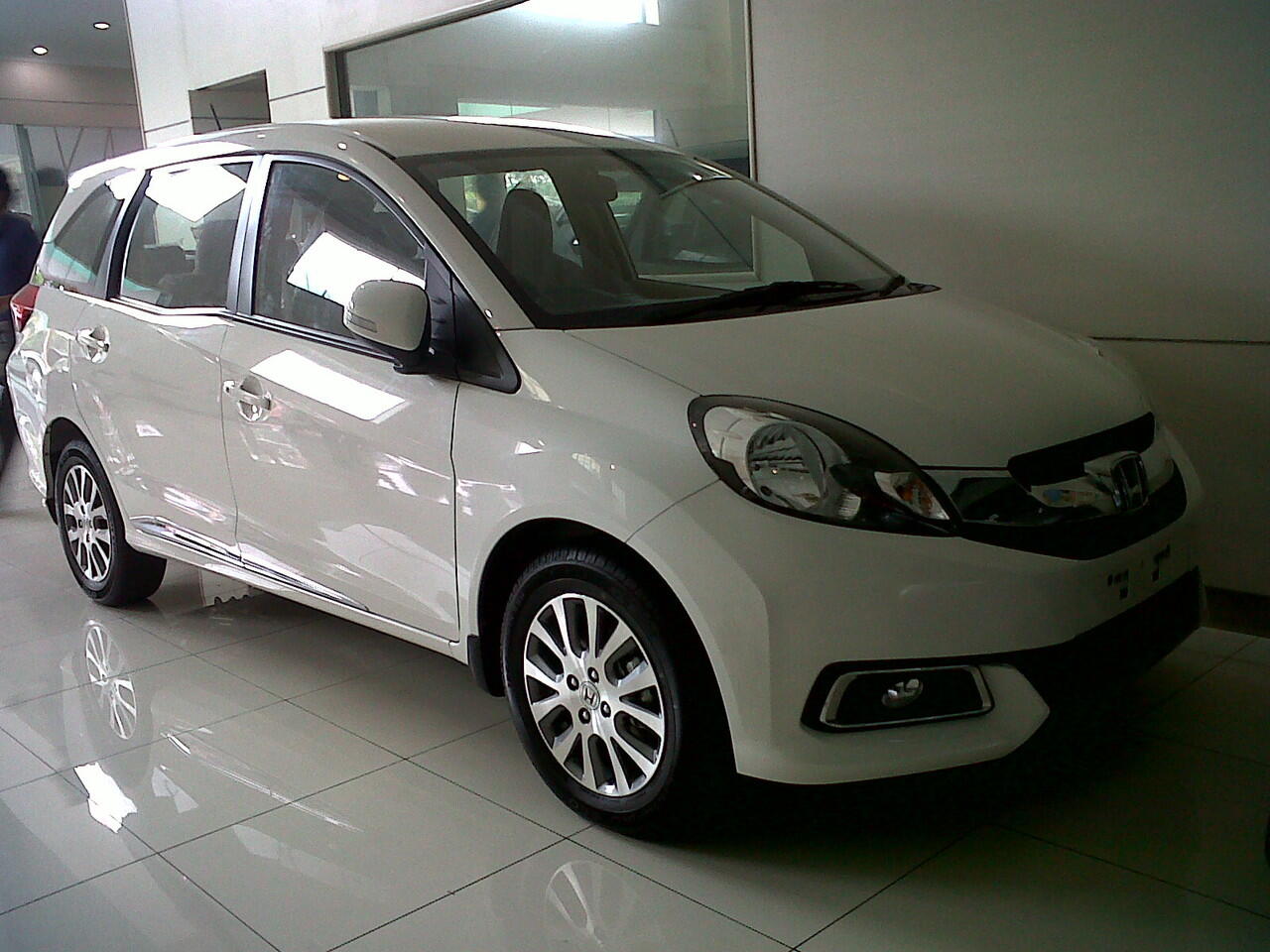 Promo sambut Lebaran Honda Mobilio,dp murah gan
