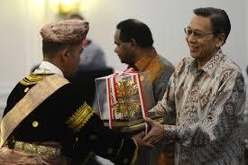 Mau jadi WAPRES tp kaga tahu bedanya?? ( BAHASANYA SOK INTELEK PDHL GOBLOG!!)