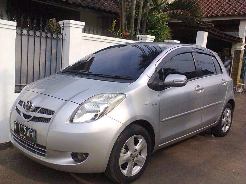 Yaris 2008 Silver oke punya Matic