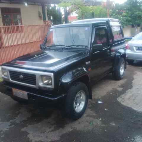Daihatsu Taft Rocky 4WD Independent Hitam Terawat