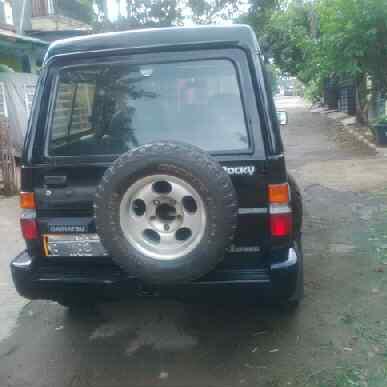 Daihatsu Taft Rocky 4WD Independent Hitam Terawat