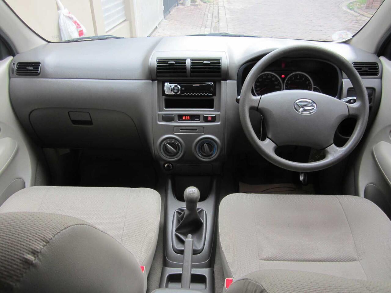 Daihatsu Xenia Xi 1.3 Vvt-i 2011 1300cc Full Original - Hitam