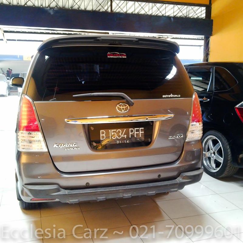 Toyota Kijang Innova 2009 Type V Bensin Abu Tua Manual.Antik.Wood Panel
