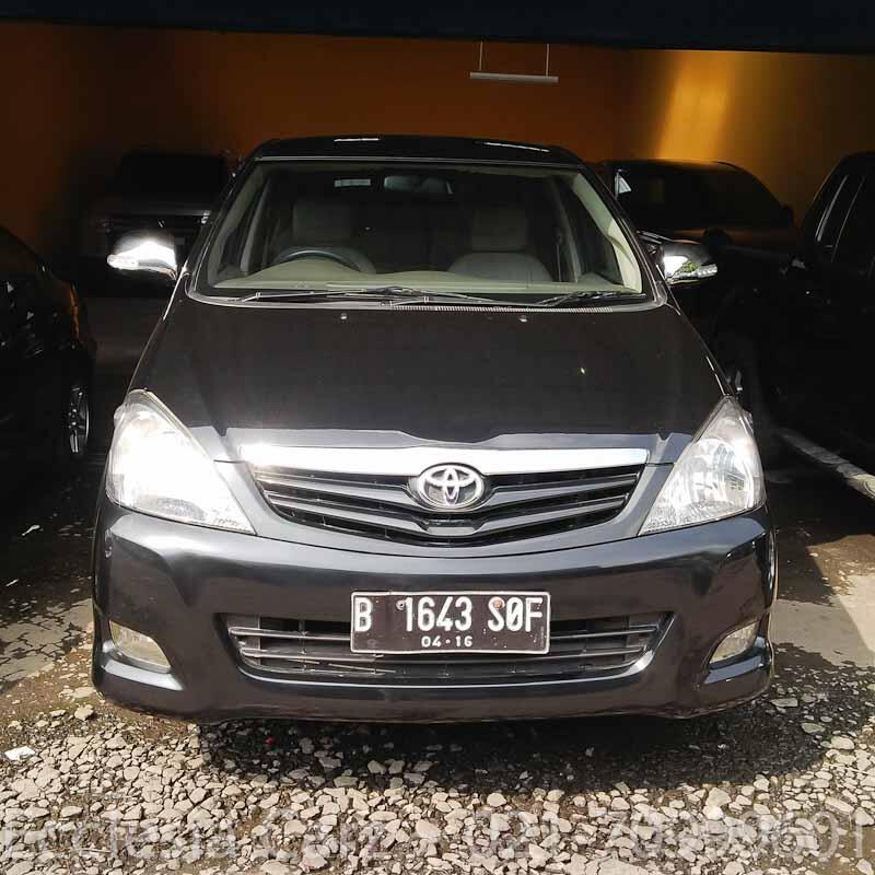 Toyota Kijang Innova 2011 Type G Bensin Hitam Manual.Antik.Siap Pakai