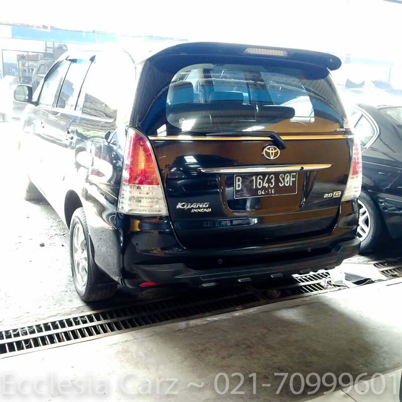 Toyota Kijang Innova 2011 Type G Bensin Hitam Manual.Antik.Siap Pakai