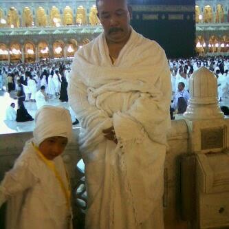 foto terpopuler artis cilik Tatha quentin imut lucu menggemaskan saat umroh