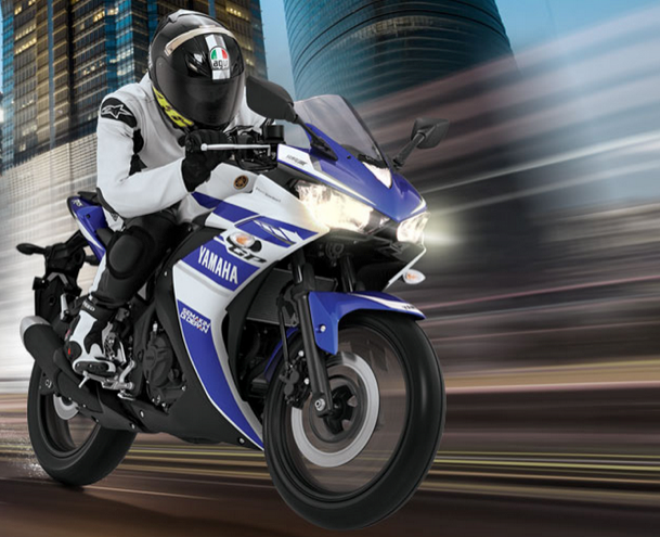 &#91;REVIEW&#93; Yamaha R25: Motor Gahar Yang Powerful