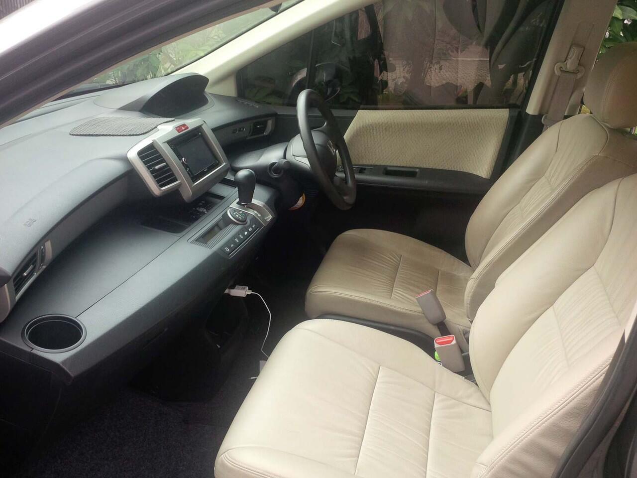 jual honda freed psd 2013 grey