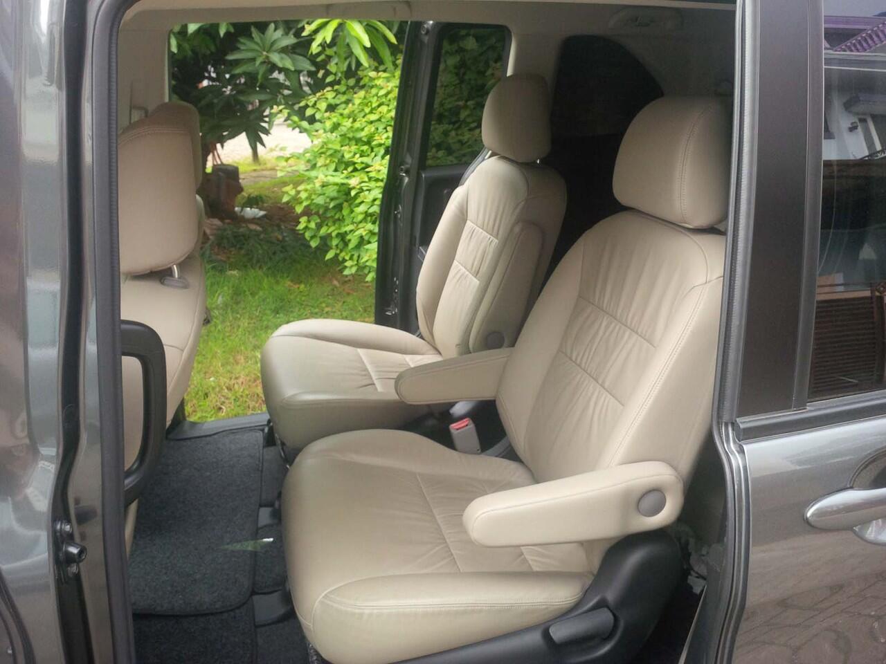jual honda freed psd 2013 grey