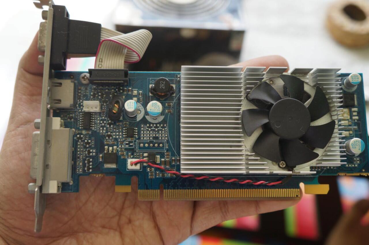 VGA PCI-E NVIDIA GFORCE G100 512 MB 64 BIT DDR2