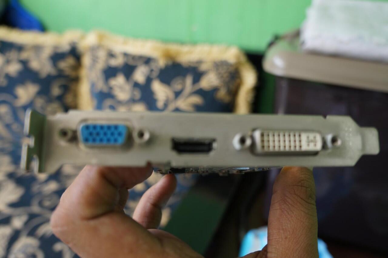 VGA PCI-E NVIDIA GFORCE G100 512 MB 64 BIT DDR2