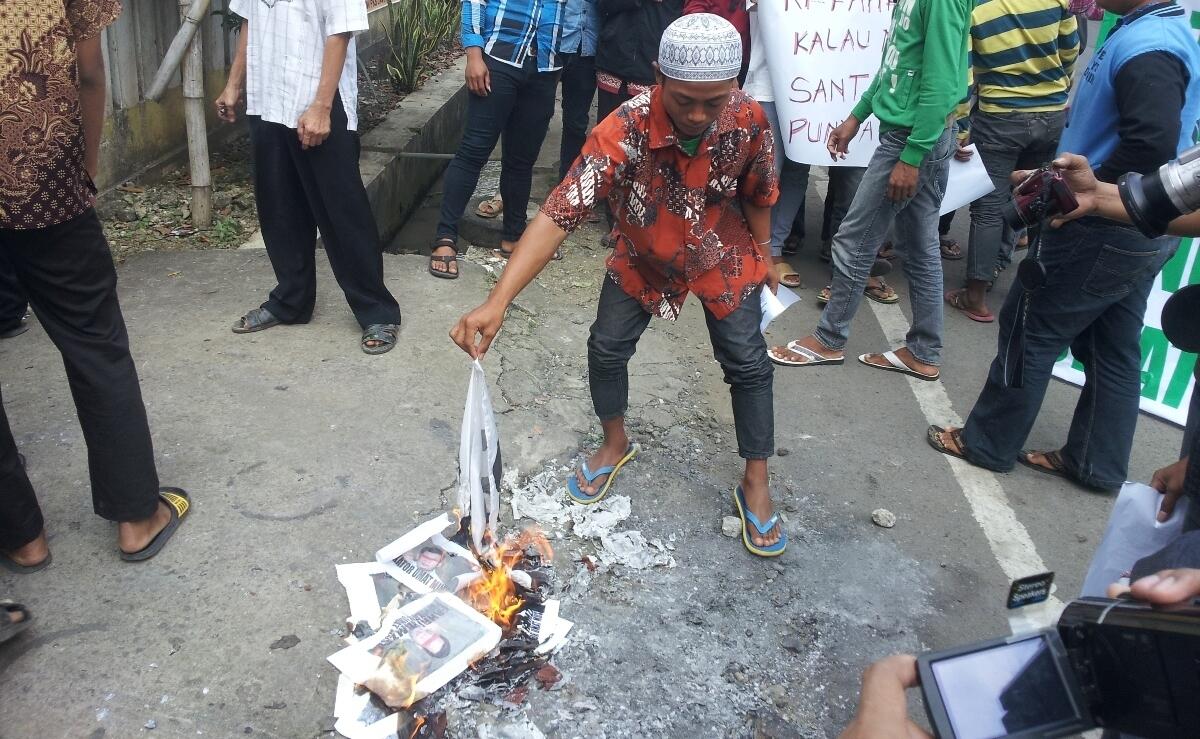 |SAPI Ngacir dari Kandang, Dasar Gak Tahu Malu| Santri Pati Marah, Kantor PKS Disegel