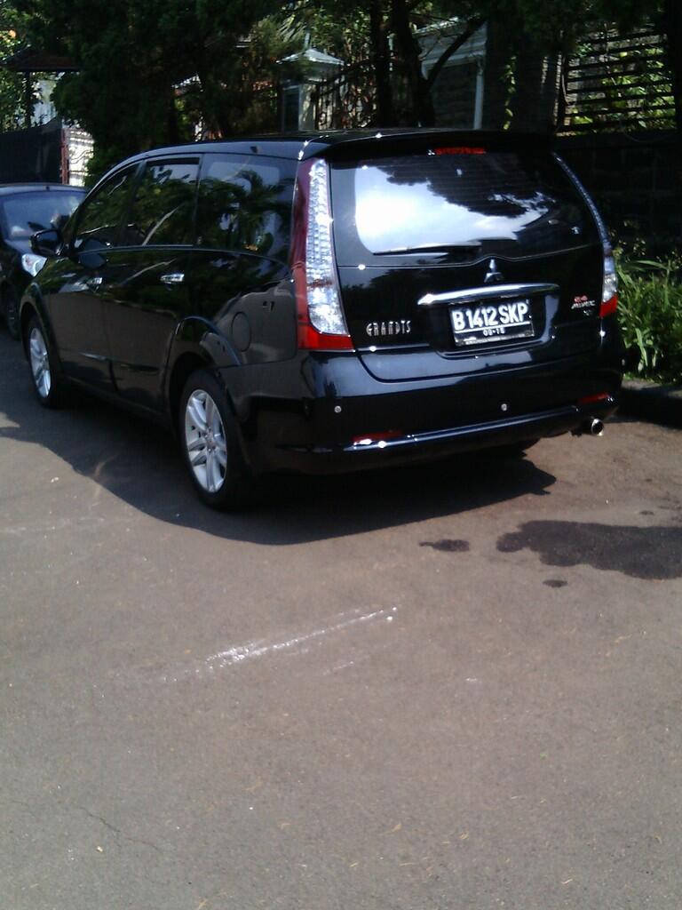 mitsubishi grandis 2010 ex dokter