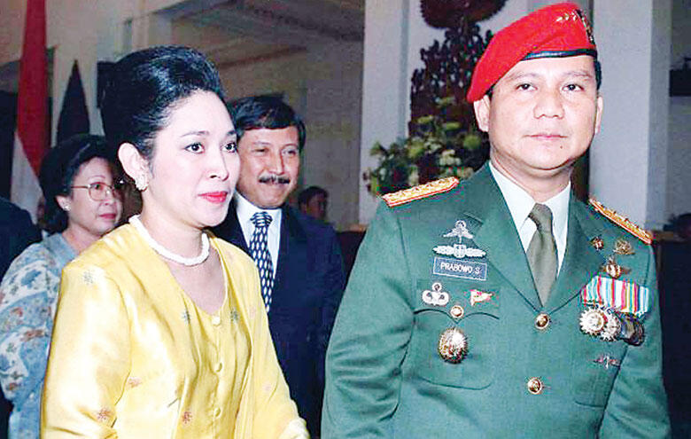 Tanyakan Pada Prabowo, Kemana Dirinya Saat Titiek Menangis Duka…?!