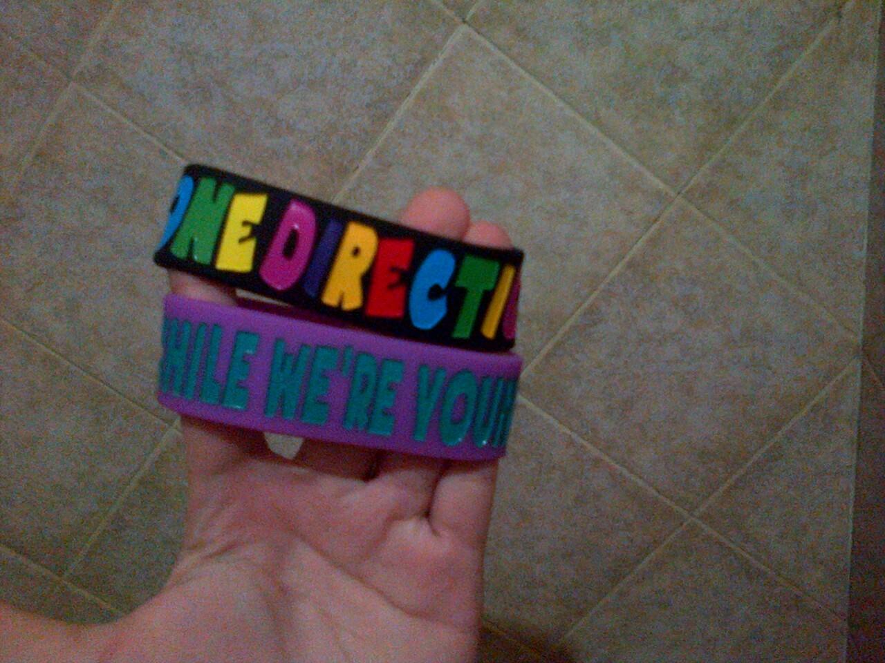 JUAL BUKU, GELANG ONE DIRECTION MURMER!!!