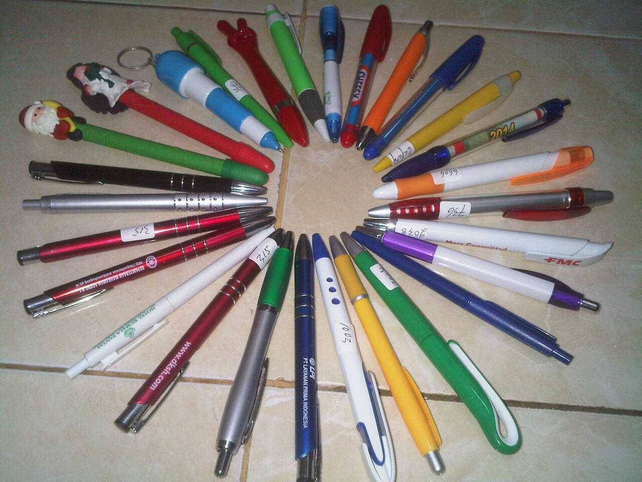 Menerima Pembuatan Pulpen Promosi dan Souvenir