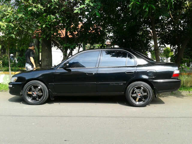 Toyota Great Corolla Tahun 1995