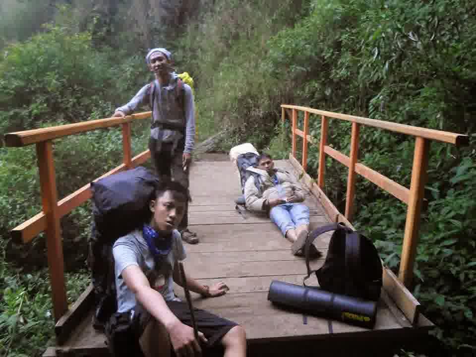 (Single Trip) Menuju Puncak Tertinggi Jawa