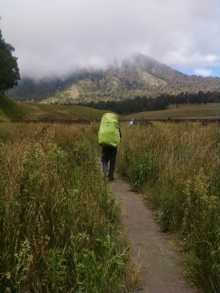 (Single Trip) Menuju Puncak Tertinggi Jawa